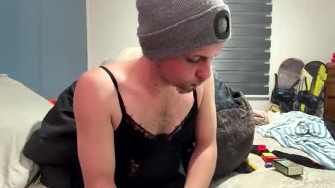 nickie42082 online show from October 27, 7:12 am