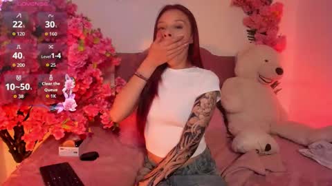 Snapshot of nickie_reed_ chatting on February 12, 9:32 pm nickie_reed_ online show from February 12, 9:32 pm