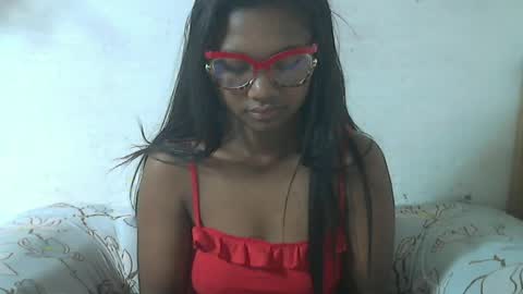 Snapshot of nickiqqyuu chatting on June 17, 12:02 am nickiqqyuu online show from June 17, 12:02 am