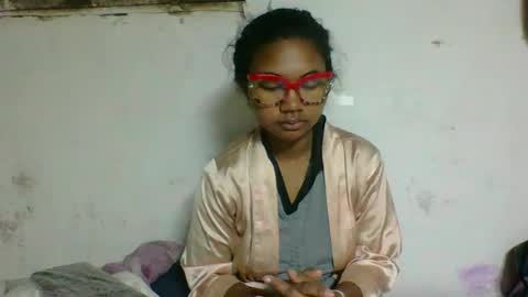 Snapshot of nickiqqyuu chatting on July 16, 12:27 am nickiqqyuu online show from July 16, 12:27 am