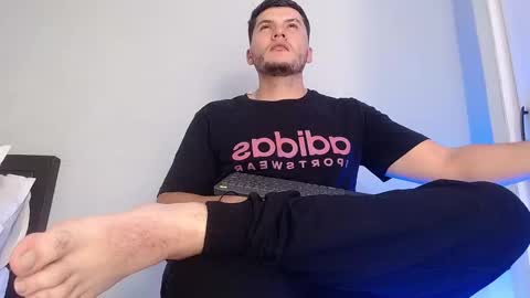 Snapshot of nickk_hills chatting on March 25, 9:54 pm nickk_hills online show from March 25, 9:54 pm