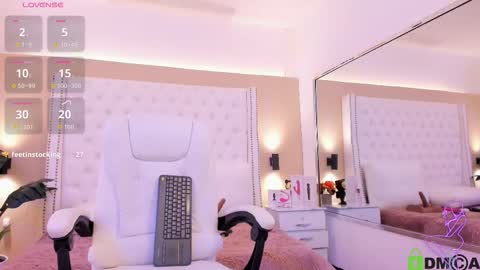 nickky online show from November 19, 1:55 pm