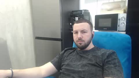 Julian online show from February 26, 10:42 pm