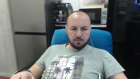 Julian online show from March 12, 11:33 pm