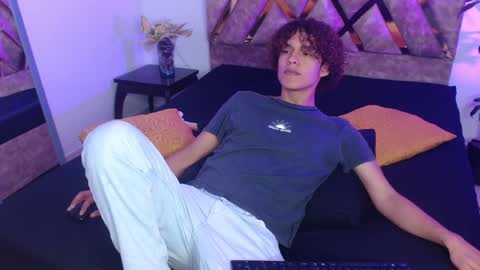 Snapshot of nickolas_moon chatting on February 1, 2:45 pm Nickolas Muoz online show from February 1, 2:45 pm