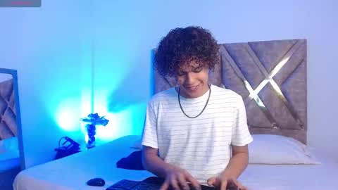 Snapshot of nickolas_moon chatting on March 5, 5:39 pm Nickolas Muoz online show from March 5, 5:39 pm