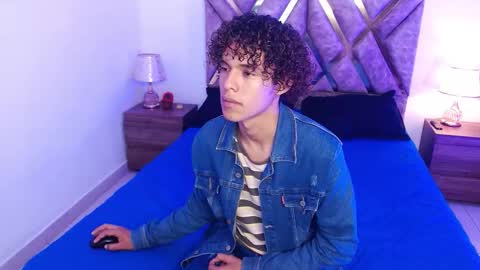 Snapshot of nickolas_moon chatting on September 12, 3:01 pm Nickolas Muoz online show from September 12, 3:01 pm