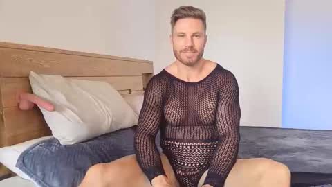 nickriverzxo online show from June 10, 5:23 pm