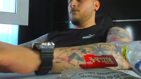 Snapshot of nicktattoomaster chatting on June 19, 5:17 pm nicktattoomaster online show from June 19, 5:17 pm