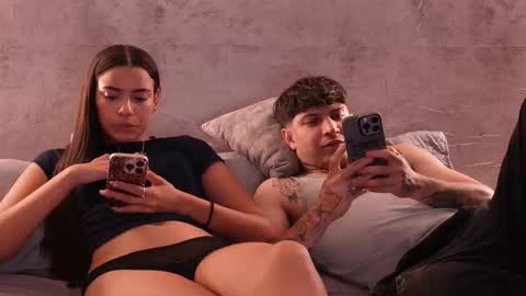 Snapshot of nicky_and_blake chatting on November 12, 8:19 pm nicky and blake online show from November 12, 8:19 pm