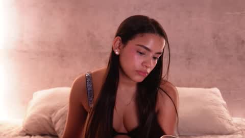 Snapshot of nicky_and_blake chatting on December 14, 3:06 pm nicky and blake online show from December 14, 3:06 pm