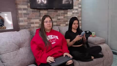 nicky_as online show from June 5, 1:50 pm