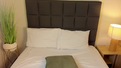 Nicky  online show from February 9, 2:28 am