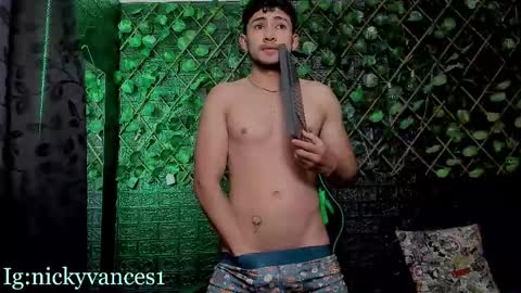 nicky online show from October 17, 9:17 pm