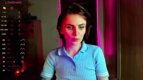 Nicky Weekends online show from March 1, 3:43 am