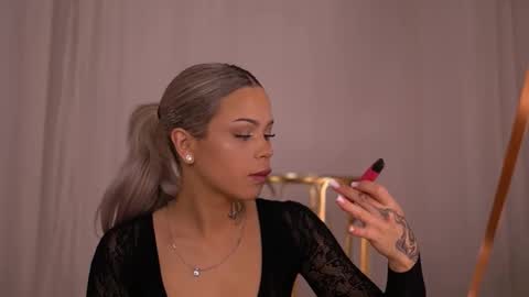 Snapshot of nickybennz chatting on September 28, 5:40 pm Nicky online show from September 28, 5:40 pm