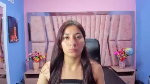 Snapshot of nickymiler chatting on November 17, 3:40 pm Nicky Miler online show from November 17, 3:40 pm