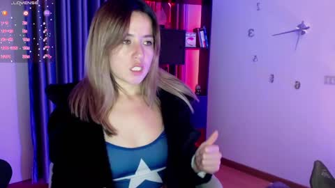 Snapshot of nickywindsor chatting on February 20, 11:10 pm Nicky online show from February 20, 11:10 pm