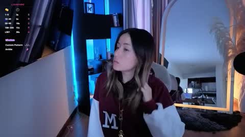 Snapshot of nickywindsor chatting on September 13, 7:46 pm Nicky online show from September 13, 7:46 pm