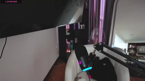 Snapshot of nickywindsor chatting on September 27, 9:09 pm Nicky online show from September 27, 9:09 pm