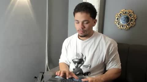 Snapshot of nico_blaze7 chatting on November 22, 12:26 pm nico_blaze7 online show from November 22, 12:26 pm