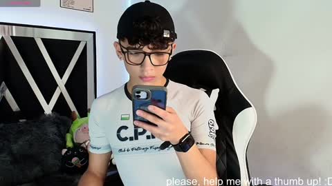 Snapshot of nico_cruz chatting on December 1, 6:41 pm nico online show from December 1, 6:41 pm