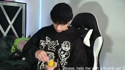 Snapshot of nico_cruz chatting on December 3, 9:56 pm nico online show from December 3, 9:56 pm