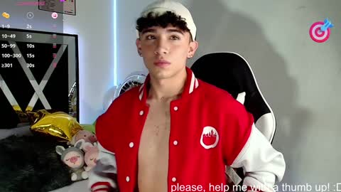 Snapshot of nico_cruz chatting on December 13, 7:25 am nico online show from December 13, 7:25 am