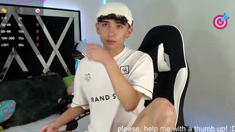 Snapshot of nico_cruz chatting on December 19, 7:29 pm nico online show from December 19, 7:29 pm