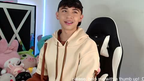 Snapshot of nico_cruz chatting on December 27, 11:50 am nico online show from December 27, 11:50 am