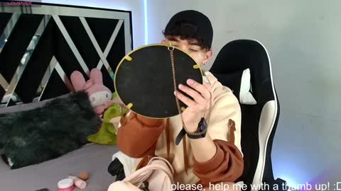 Snapshot of nico_cruz chatting on January 7, 1:06 am nico online show from January 7, 1:06 am