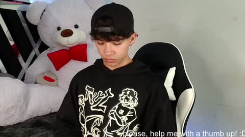 Snapshot of nico_cruz chatting on January 25, 4:23 am nico online show from January 25, 4:23 am