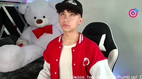 Snapshot of nico_cruz chatting on February 1, 4:46 am nico online show from February 1, 4:46 am