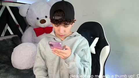 Snapshot of nico_cruz chatting on February 3, 7:18 am nico online show from February 3, 7:18 am