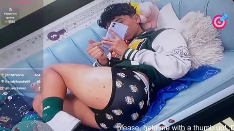 Snapshot of nico_cruz chatting on February 4, 1:48 pm nico online show from February 4, 1:48 pm