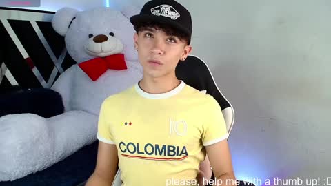 Snapshot of nico_cruz chatting on February 6, 4:03 pm nico online show from February 6, 4:03 pm