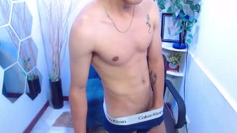 Snapshot of nico_herrera chatting on December 2, 12:32 pm Nico online show from December 2, 12:32 pm