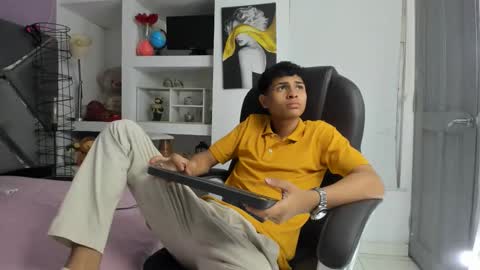 NICO online show from March 26, 8:25 pm