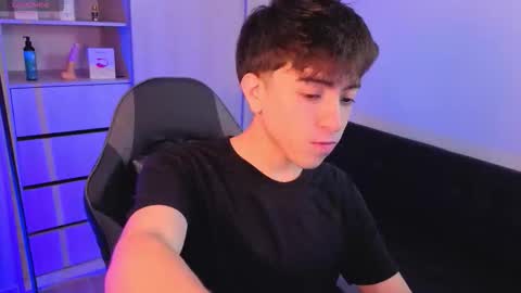 Nicolas online show from September 24, 7:39 pm