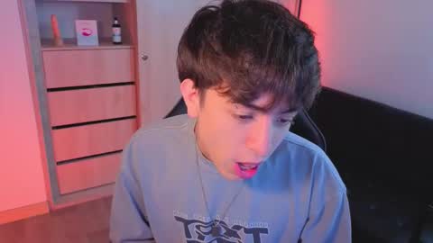 Nicolas online show from October 18, 8:09 pm