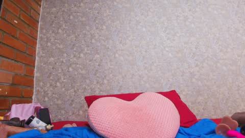 Nicol online show from December 17, 1:39 am