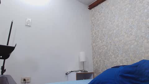 Nicol online show from September 19, 7:25 pm