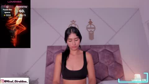 Snapshot of nicol_giraldo chatting on April 11, 7:45 am Nicol online show from April 11, 7:45 am