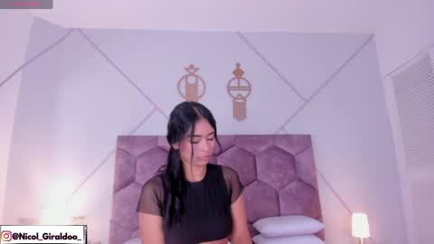 Snapshot of nicol_giraldo chatting on April 15, 3:46 am Nicol online show from April 15, 3:46 am