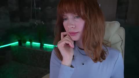 Snapshot of nicol_moonn chatting on November 19, 6:35 am Nicol Moonn online show from November 19, 6:35 am