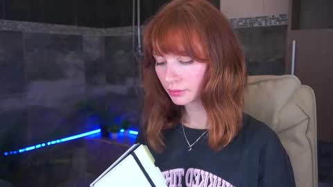 Snapshot of nicol_moonn chatting on November 22, 7:07 am Nicol Moonn online show from November 22, 7:07 am