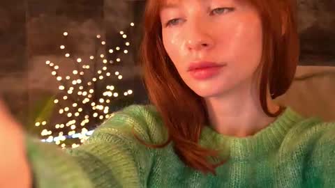 Snapshot of nicol_moonn chatting on December 15, 6:50 am Nicol Moonn online show from December 15, 6:50 am