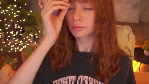 Nicol Moonn online show from March 8, 6:28 am