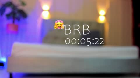 Snapshot of nicol_snow chatting on January 8, 4:33 pm Your baby Nicol online show from January 8, 4:33 pm