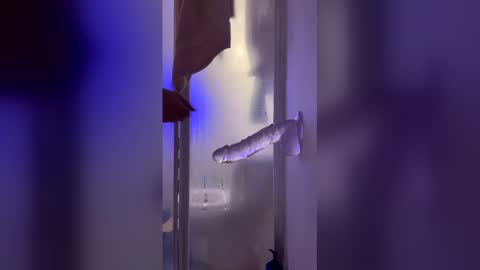 nicolas2148655 online show from January 9, 11:39 pm